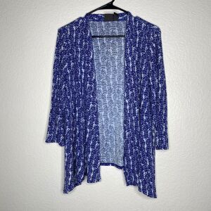 Chicos Travelers open front cardigan slinky novelty print stretch blue career